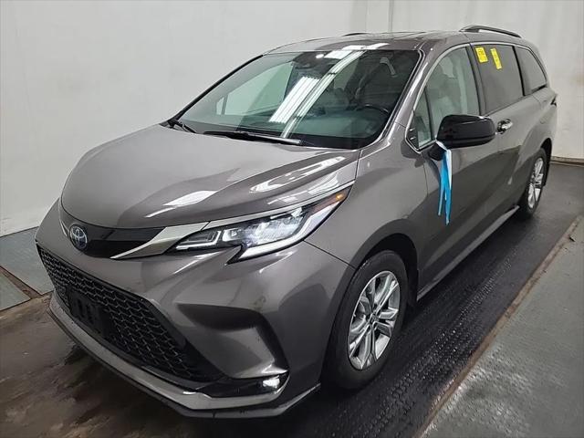 2022 Toyota Sienna XSE for sale in Lansing, MI