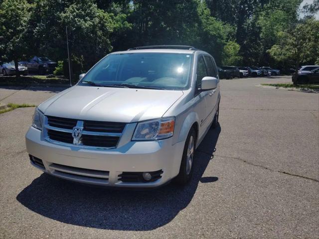 2009 Dodge Grand Caravan SXT for sale in Walled Lake, MI