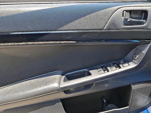 2016 Mitsubishi Lancer ES