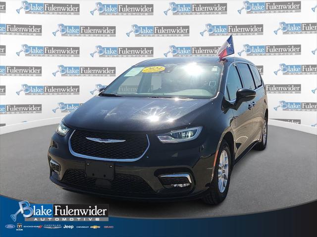 2024 Chrysler Pacifica Touring L for sale in Beeville, TX
