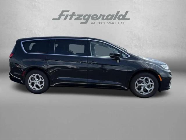 2024 Chrysler Pacifica Limited for sale in Hagerstown, MD