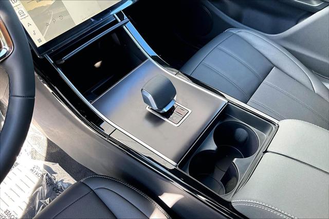 2026 Land Rover Range Rover Evoque Hoxton Edition