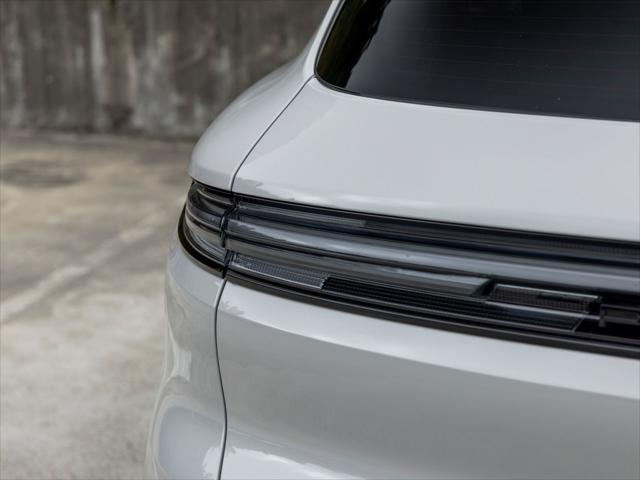 2026 Porsche Cayenne Unknown