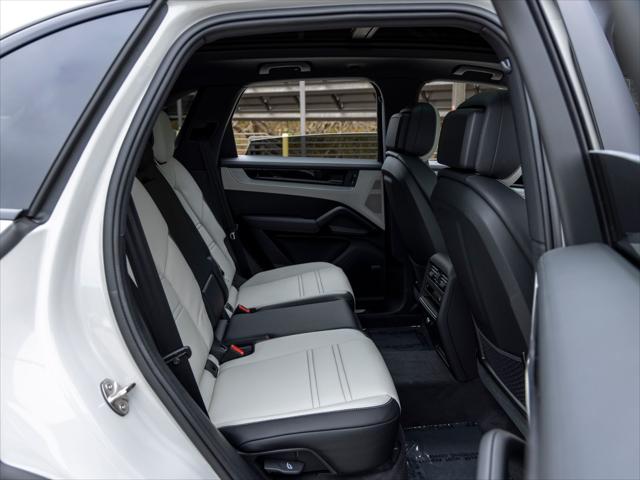 2026 Porsche Cayenne Unknown