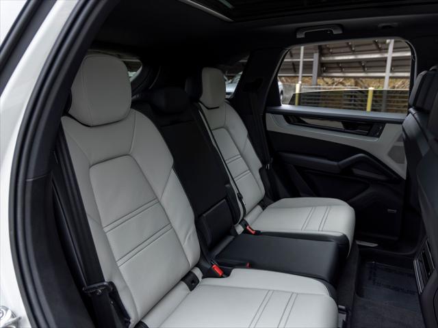 2026 Porsche Cayenne Unknown