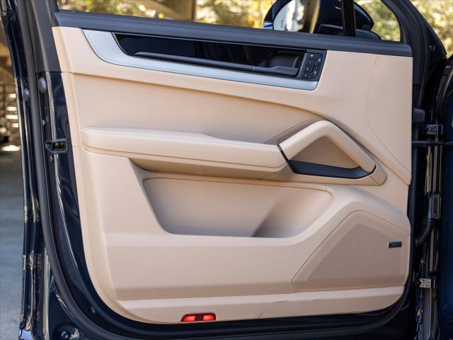 2026 Porsche Cayenne Unknown