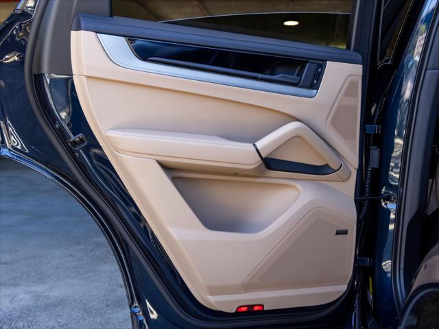 2026 Porsche Cayenne Unknown
