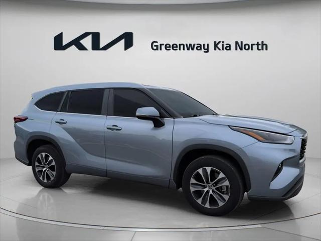 2023 Toyota Highlander XLE for sale in Longwood, FL