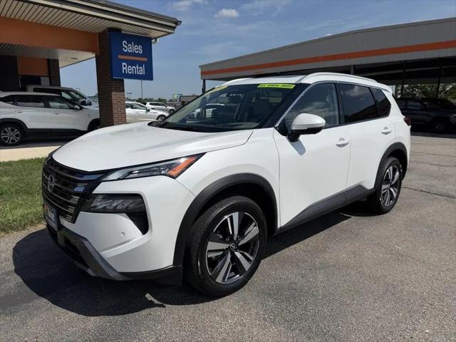 2025 Nissan Rogue SL Intelligent AWD for sale in Cedar Rapids, IA