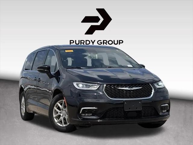 2025 Chrysler Pacifica Select for sale in Bryan, TX
