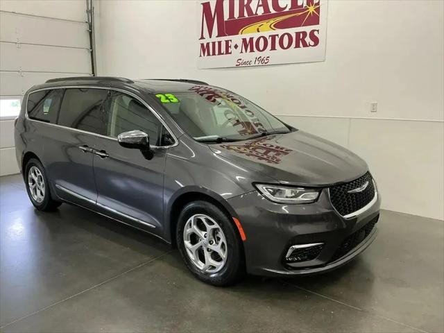 2023 Chrysler Pacifica Limited for sale in Lincoln, NE