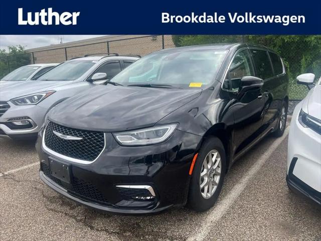 2024 Chrysler Pacifica Touring L for sale in Minneapolis, MN