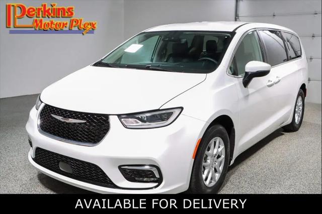 2023 Chrysler Pacifica Touring L for sale in Jackson, TN