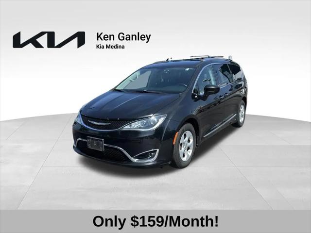 2017 Chrysler Pacifica Touring-L Plus for sale in Medina, OH