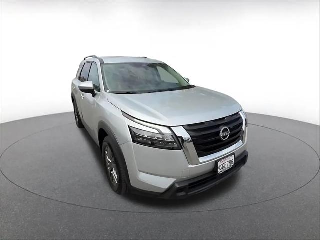 2025 Nissan Pathfinder SV FWD