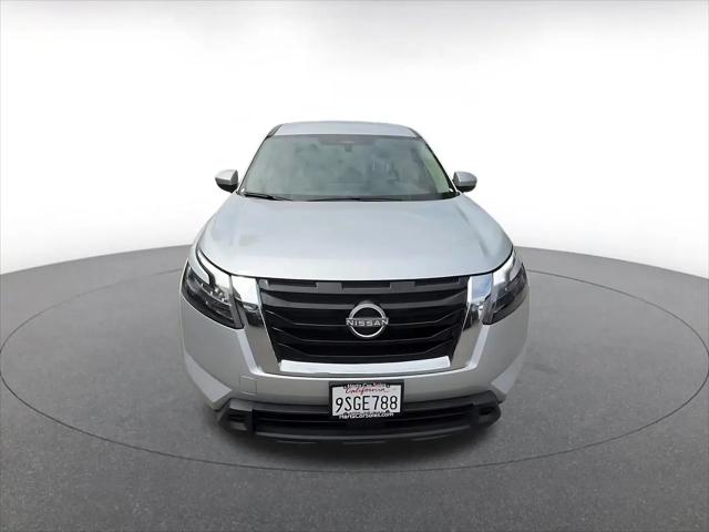 2025 Nissan Pathfinder SV FWD