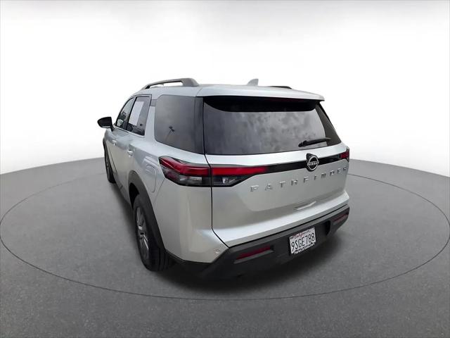 2025 Nissan Pathfinder SV FWD