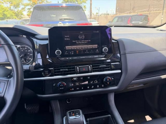 2025 Nissan Pathfinder SV FWD
