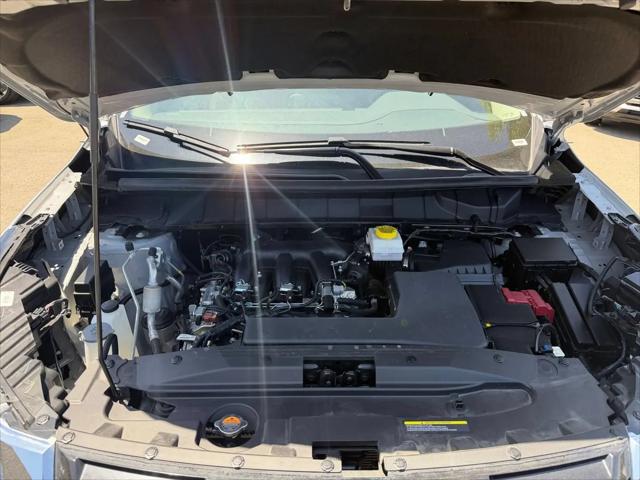 2025 Nissan Pathfinder SV FWD