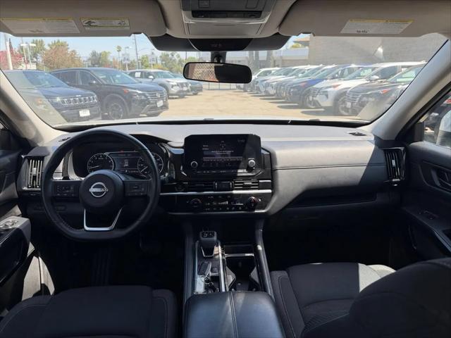 2025 Nissan Pathfinder SV FWD