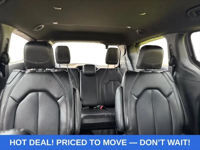 2025 Chrysler Pacifica Select