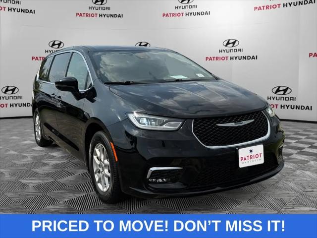 2025 Chrysler Pacifica Select for sale in Bourbonnais, IL