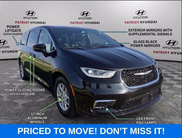 2025 Chrysler Pacifica Select for sale in Bourbonnais, IL