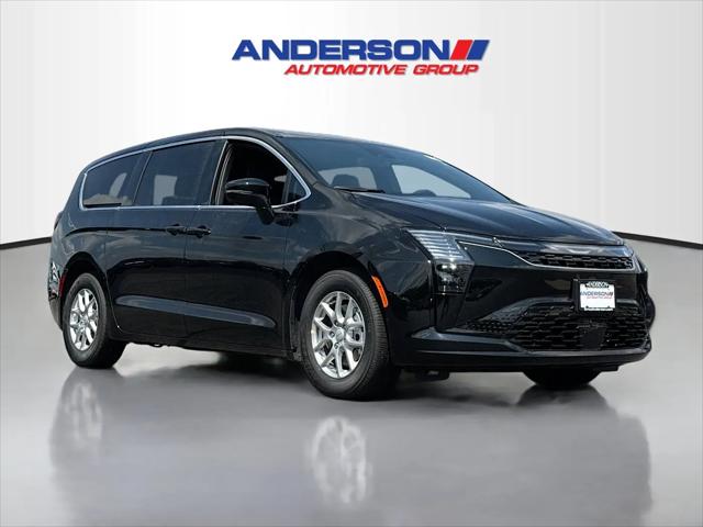 2027 Chrysler Pacifica Select for sale in Rockford, IL
