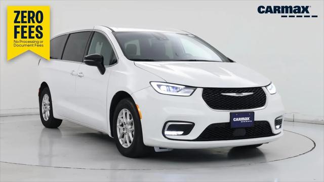 2025 Chrysler Pacifica Select for sale in Winterville, NC