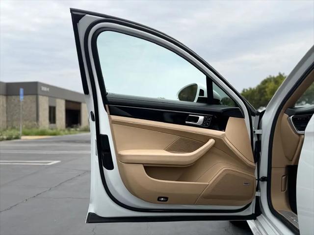 2018 Porsche Panamera Panamera