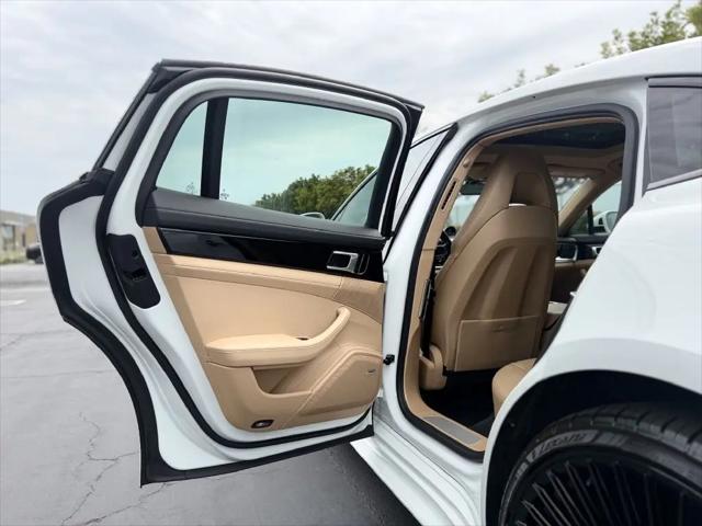 2018 Porsche Panamera Panamera