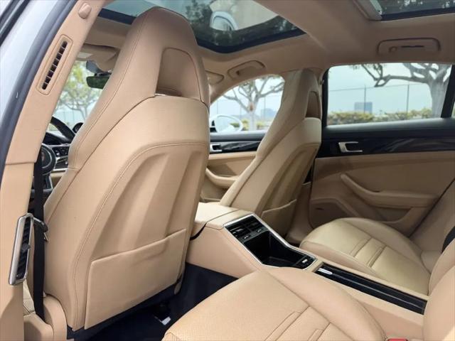 2018 Porsche Panamera Panamera