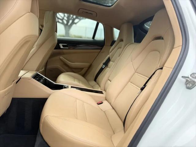 2018 Porsche Panamera Panamera