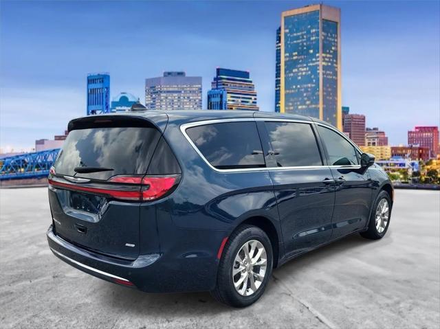 2023 Chrysler Pacifica Touring L AWD