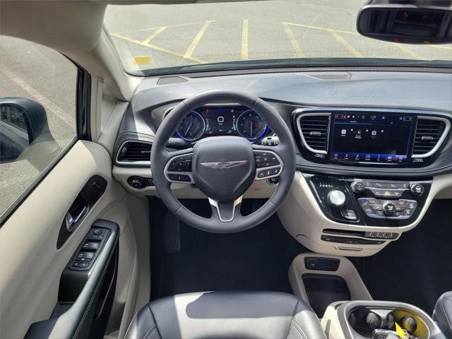 2023 Chrysler Pacifica Touring L AWD