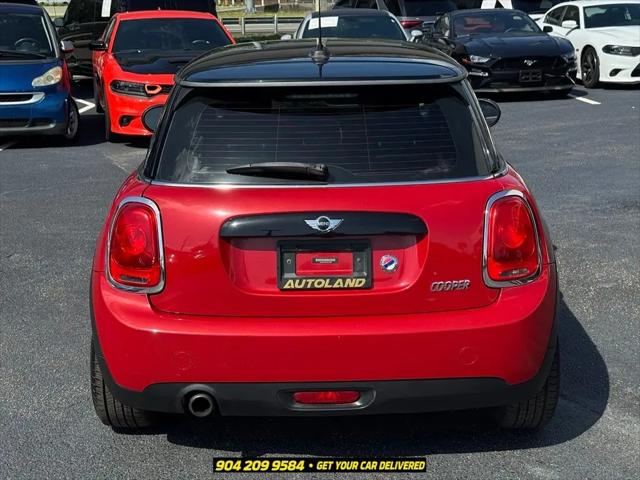 2017 MINI Hardtop Cooper