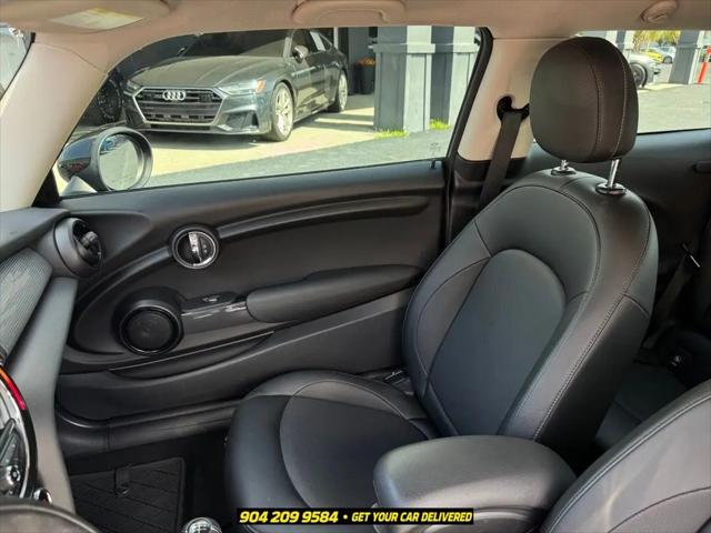 2017 MINI Hardtop Cooper