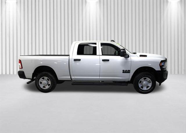2024 RAM 3500 Tradesman Crew Cab 4x4 64 Box 2024 RAM 3500 Tradesman Crew Cab 4x4 64 Box