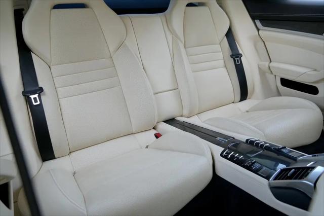 2015 Porsche Panamera GTS