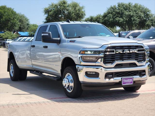 2026 RAM Ram 3500 RAM 3500 TRADESMAN CREW CAB 4X4 8 BOX
