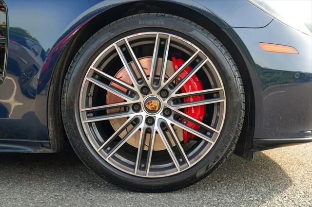 2023 Porsche Panamera GTS