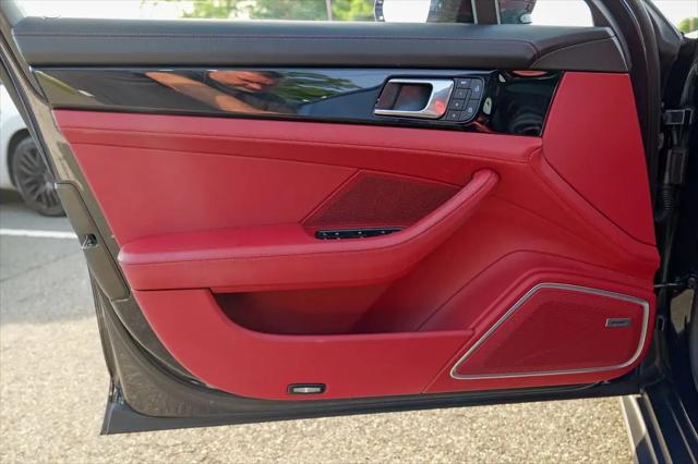 2023 Porsche Panamera GTS