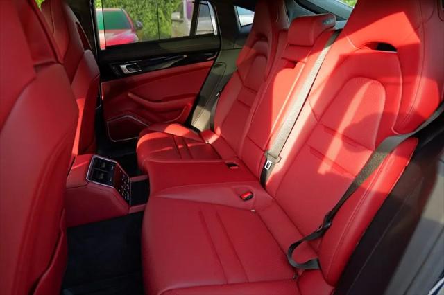 2023 Porsche Panamera GTS