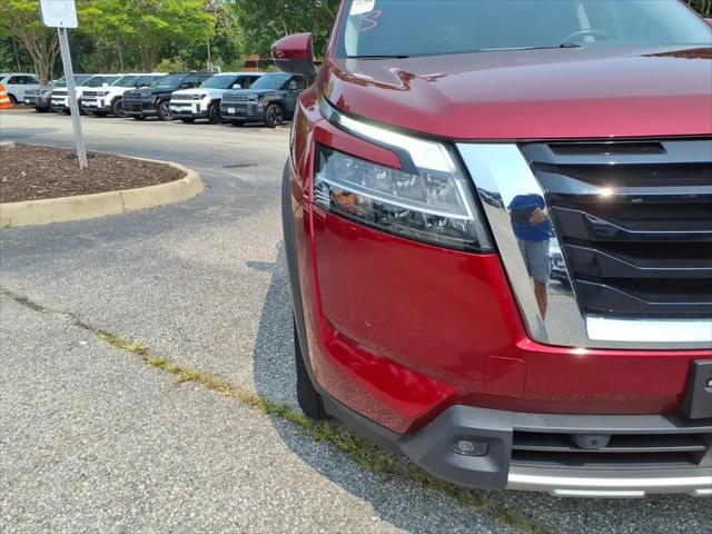 2024 Nissan Pathfinder SL 4WD