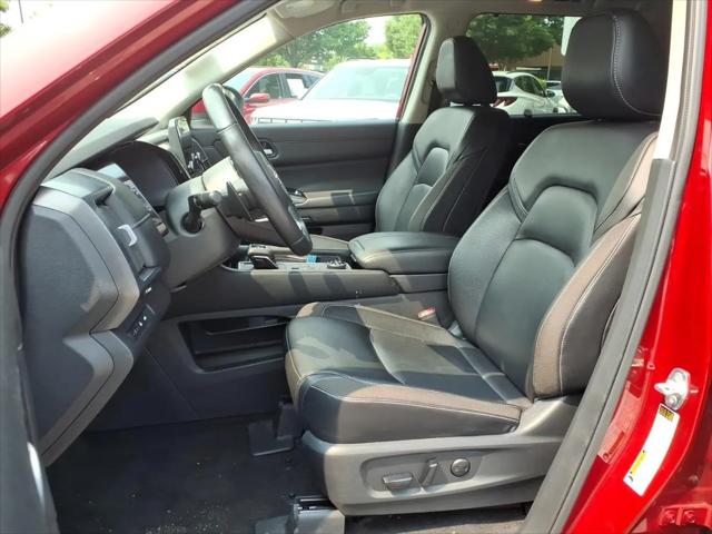 2024 Nissan Pathfinder SL 4WD