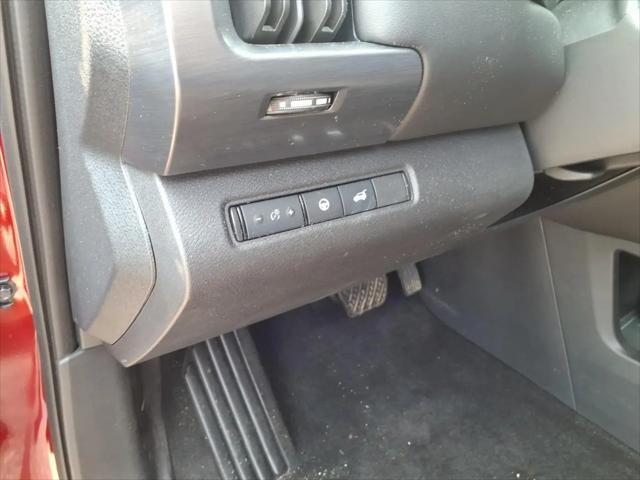 2024 Nissan Pathfinder SL 4WD