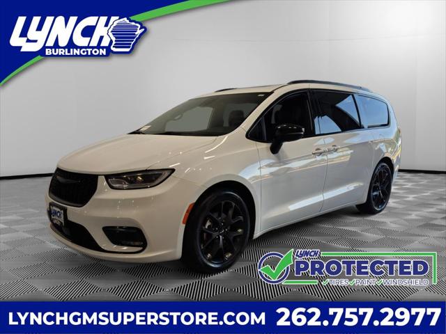 2025 Chrysler Pacifica Limited for sale in Mukwonago, WI