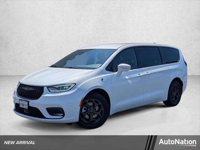 2022 Chrysler Pacifica Hybrid Touring L for sale in Roseville, CA