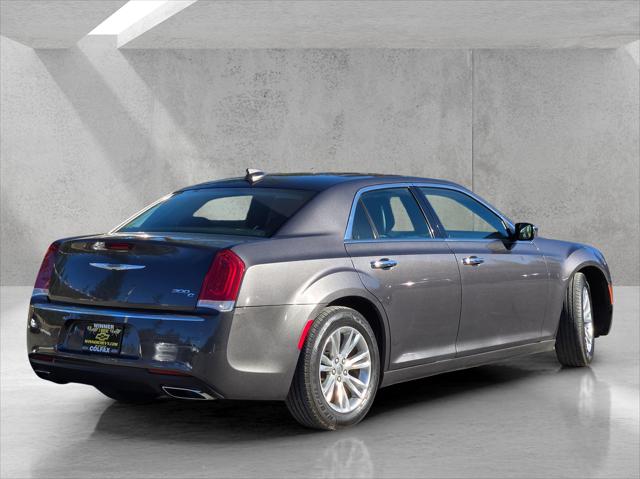 2016 Chrysler 300 Unknown
