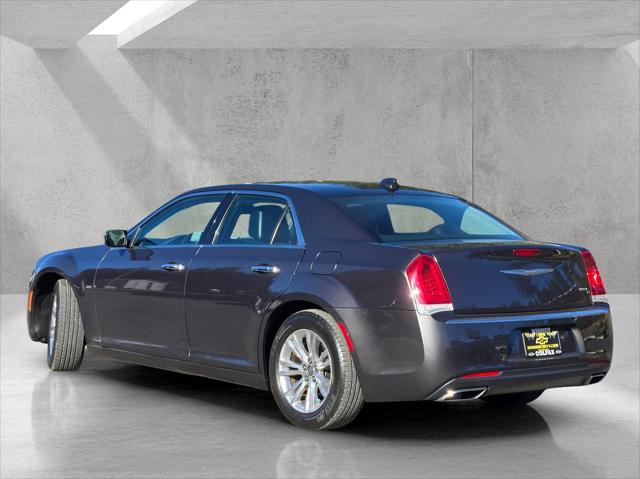 2016 Chrysler 300 Unknown